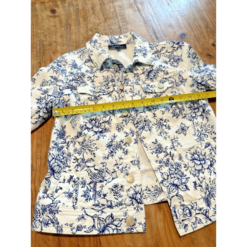 TALBOTS White with Pretty Bird Toile Print (Blue) Classic Denim Jacket Sz XS - Picture 8 of 10